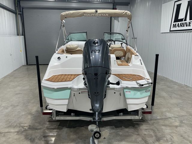 2026 NauticStar 223DC Deck - 21
