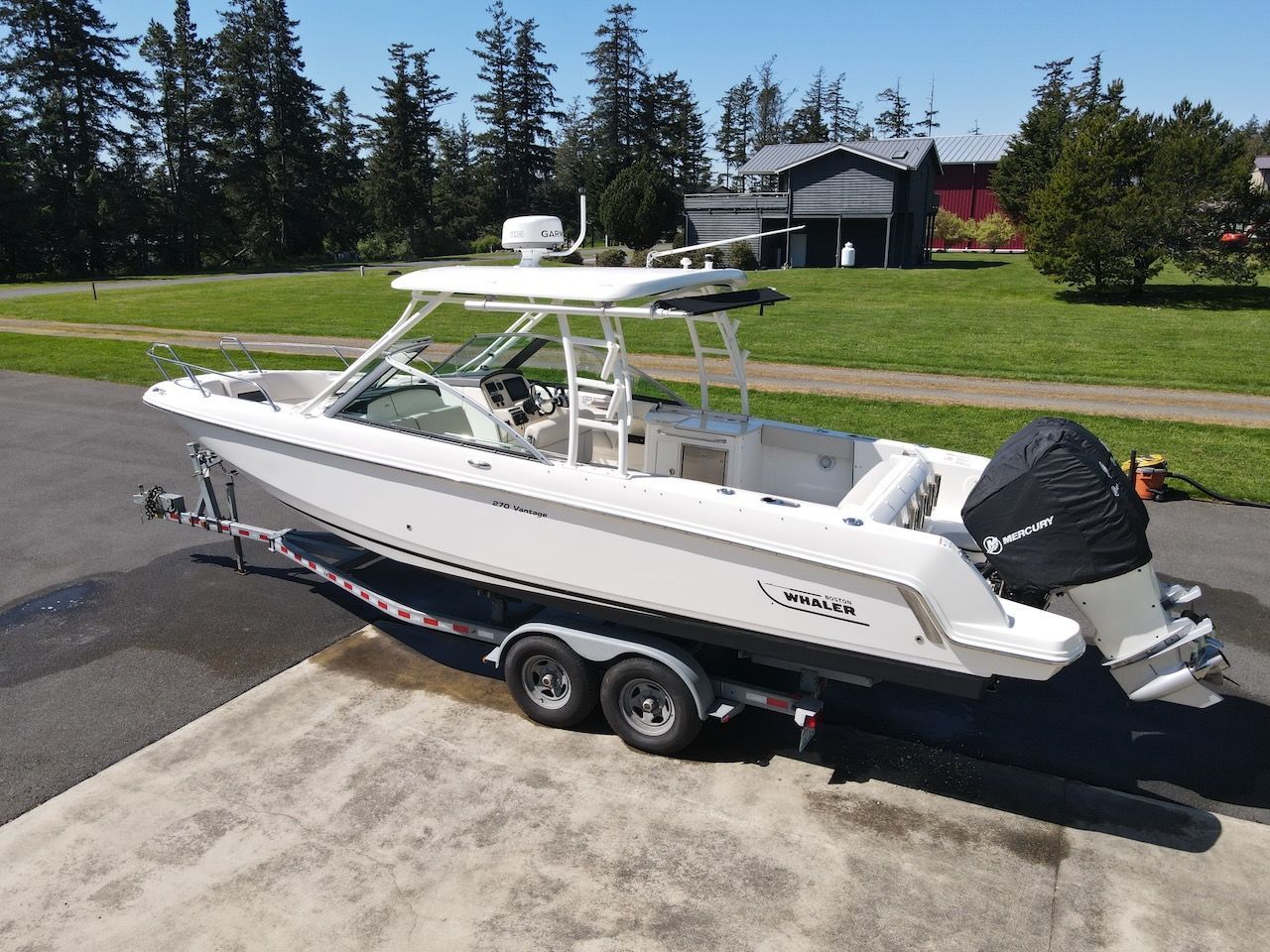 2016 Boston Whaler 270 Vantage