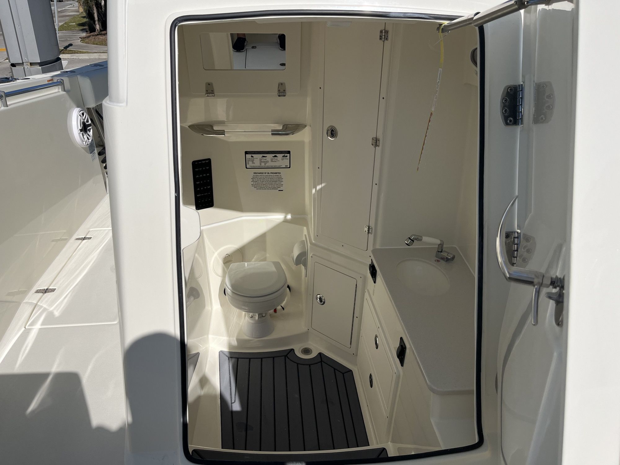 2026 Cobia 320 Center Console - 20