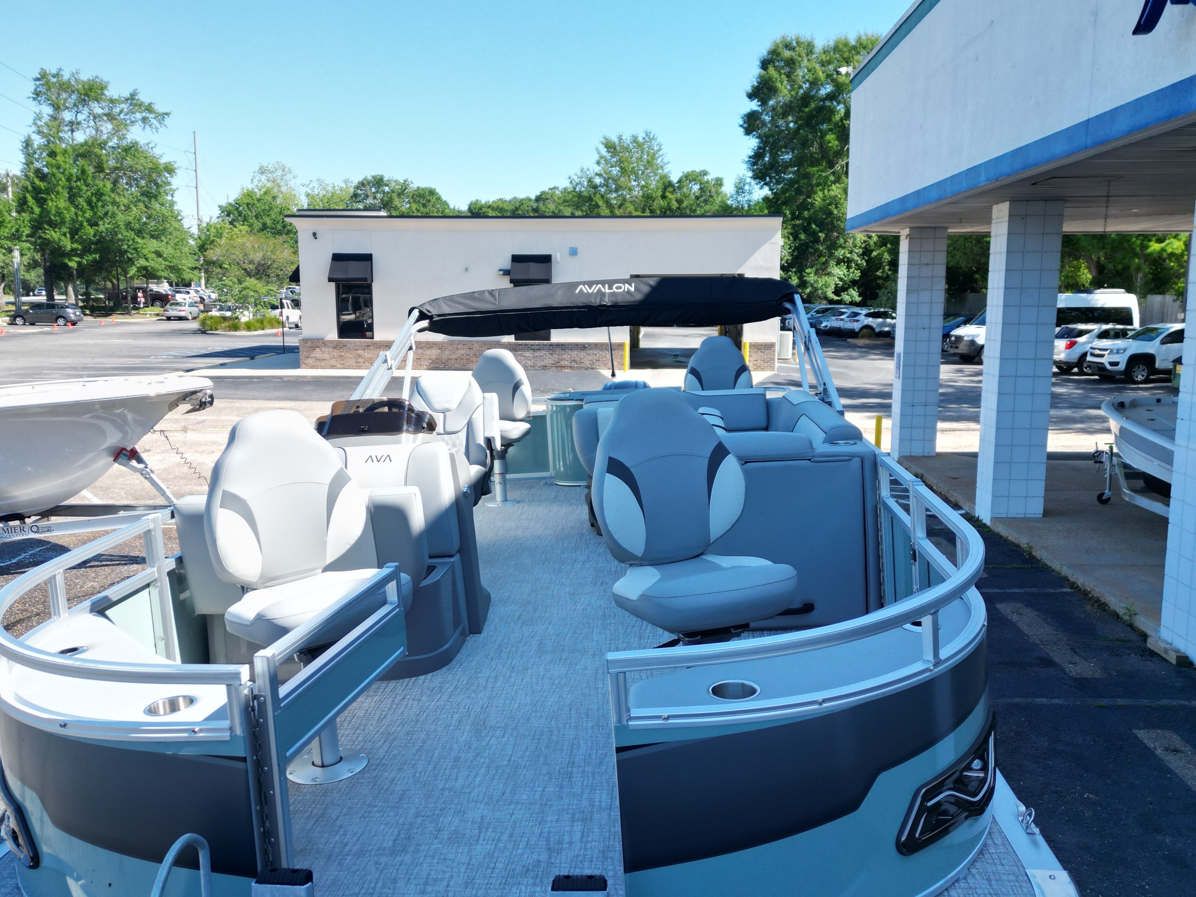 2026 Avalon Venture 85 Quad Fish - 21' - 11