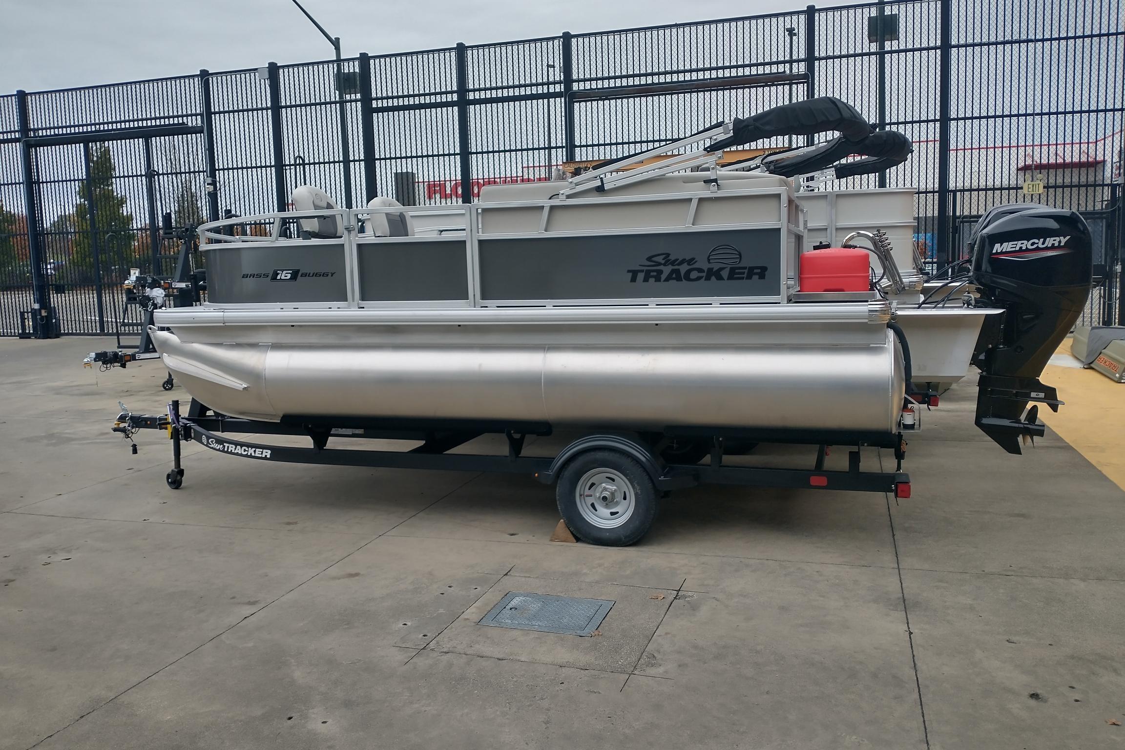 2026 Sun Tracker Bass Buggy 16 XL Select