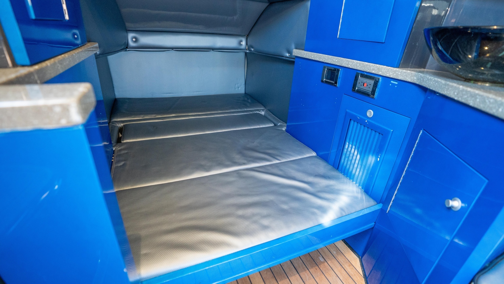 2016 Hydra-Sports 4200 Siesta - Image 24