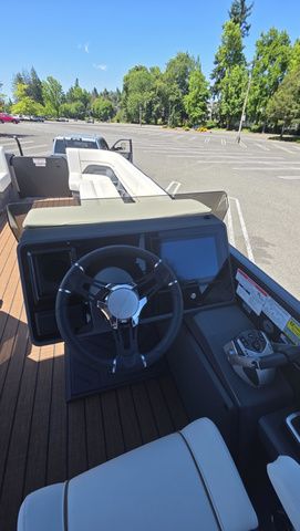 2025 Manitou 26' Explore 6' Max Deck With Dual 150hp Motors - 100