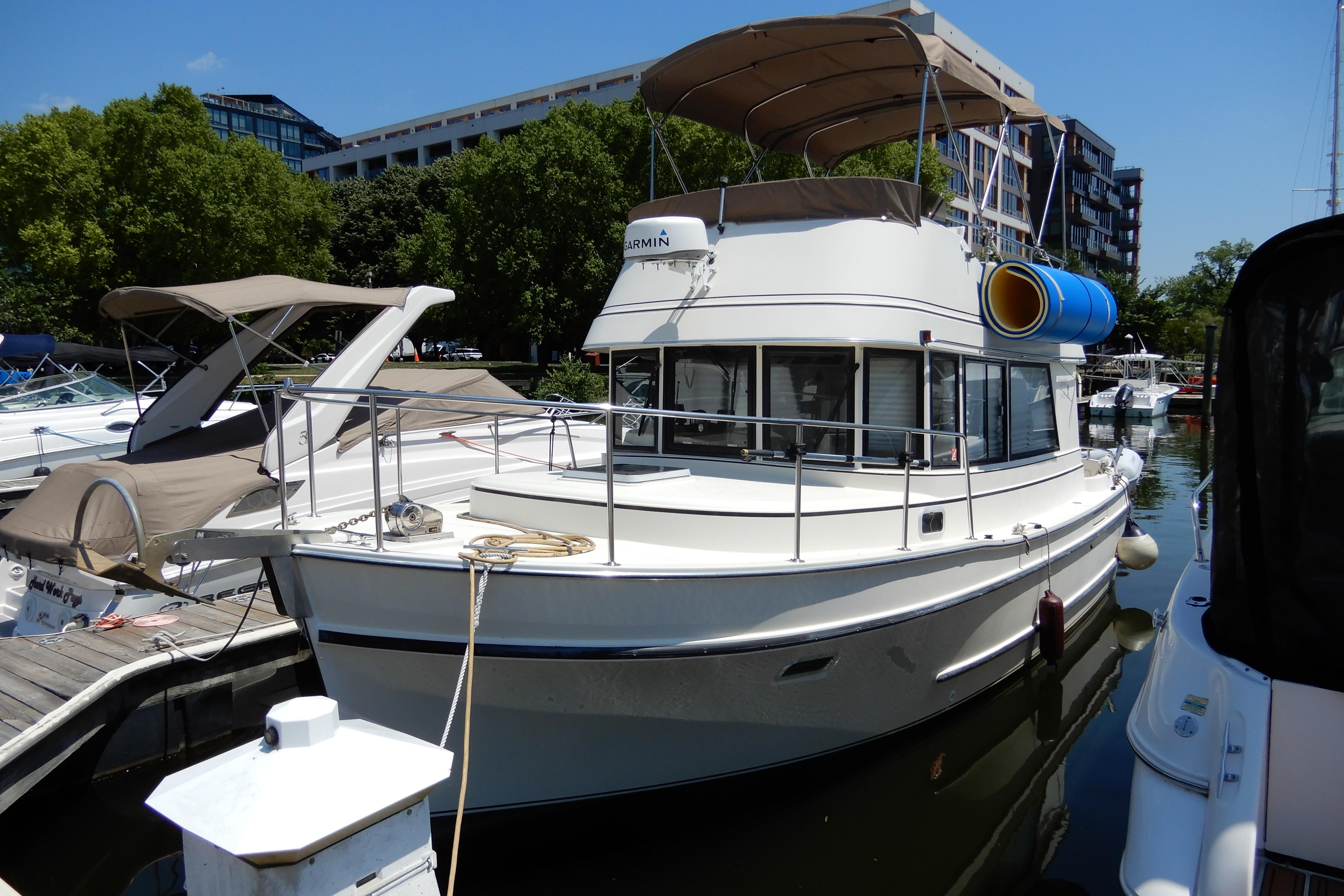 1996 Camano 31 Troll
