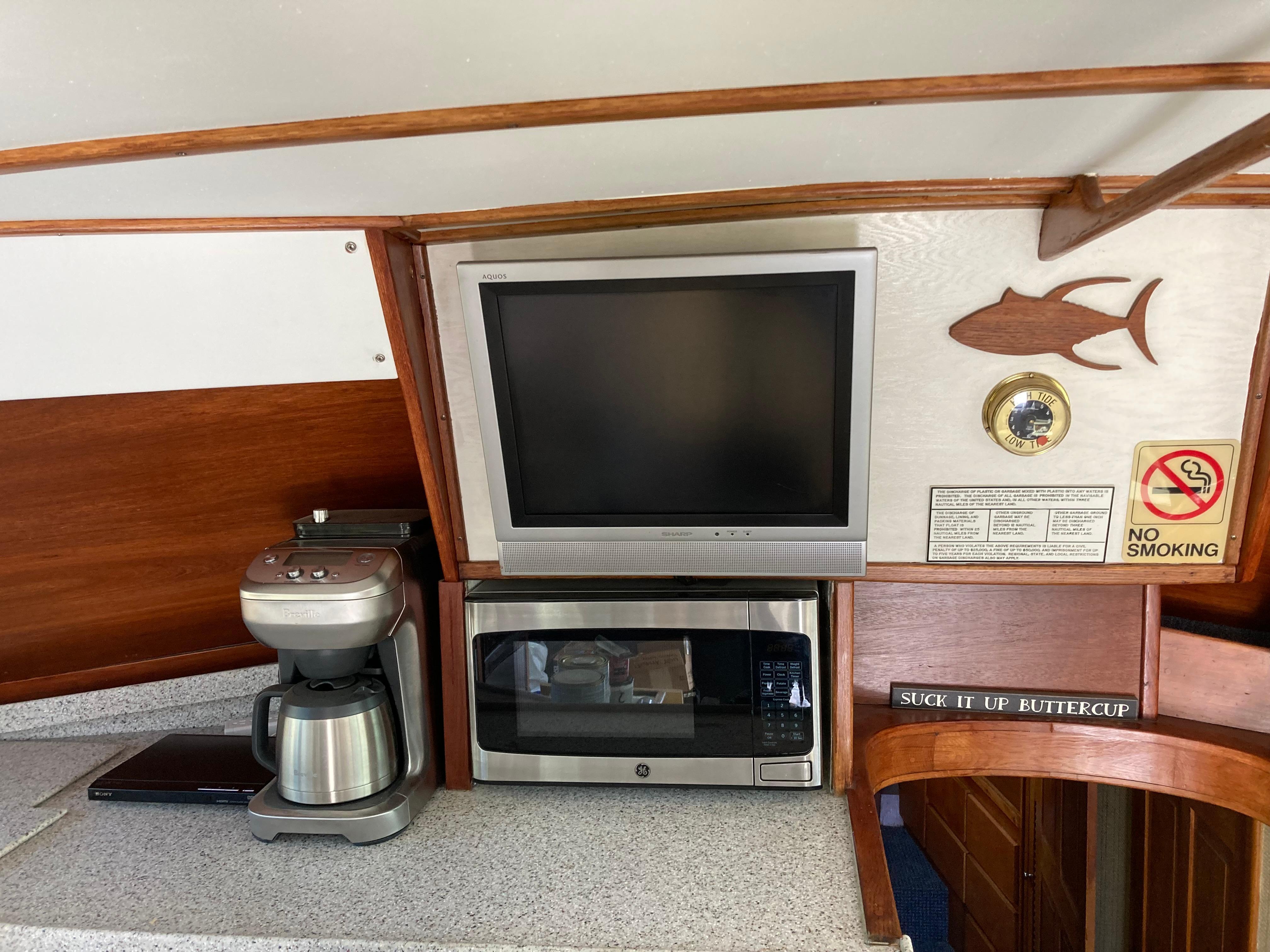 1983 Blackfin 39 - 28