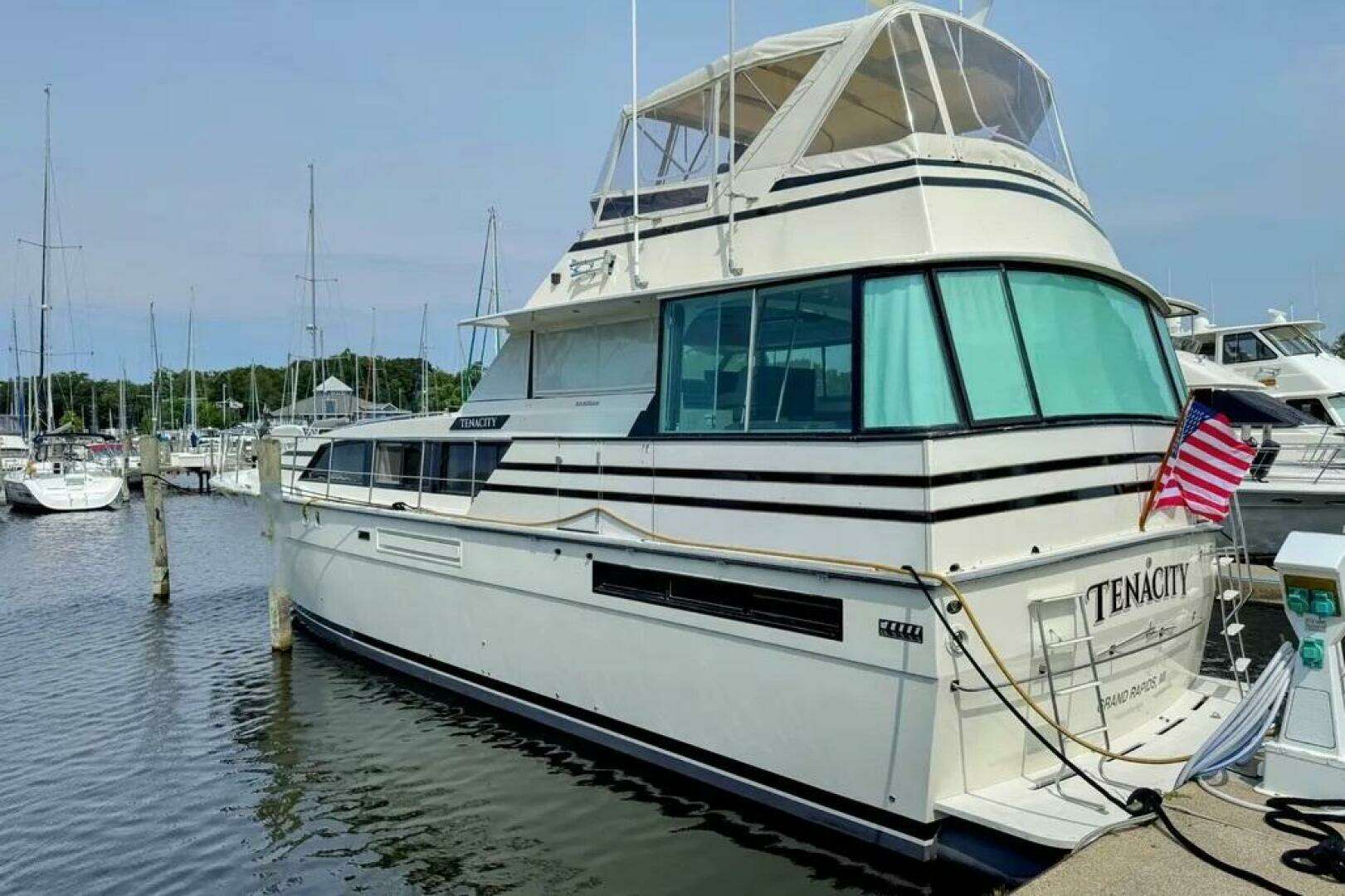 1986 Bertram 58 Flybridge Motor Yacht - Image 10