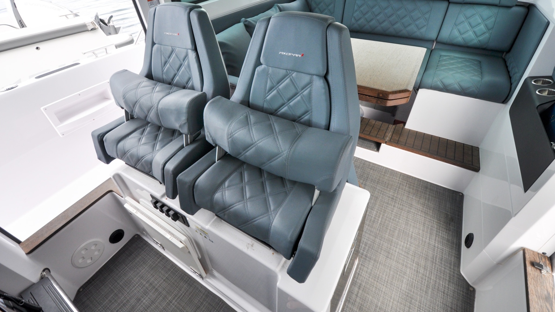 2022 Axopar 37XC - Image 57