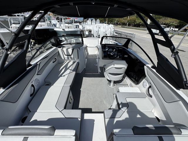 2026 Yamaha Boats AR220 - 4