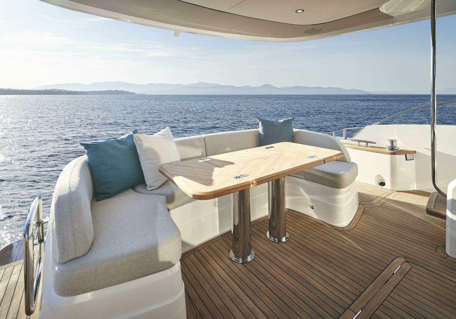 2026 Princess F65 - Image 3