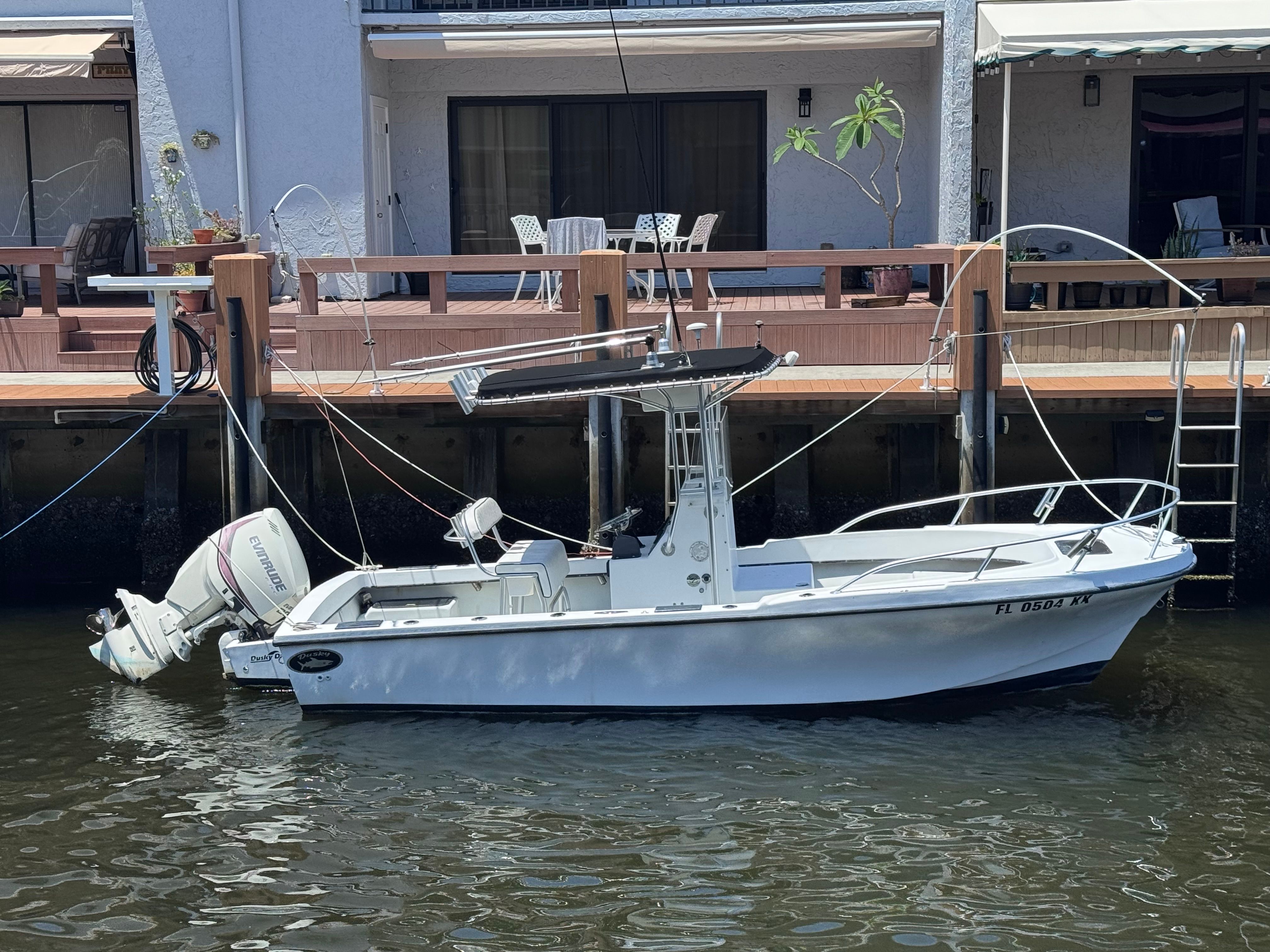 1998 Dusky 20.3