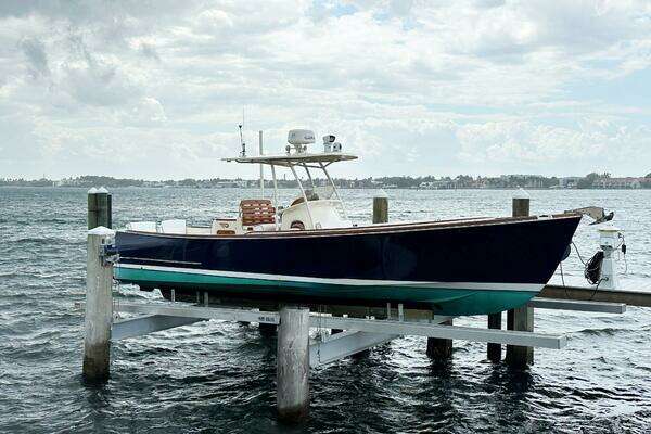 2002 Hinckley Talaria 29 C