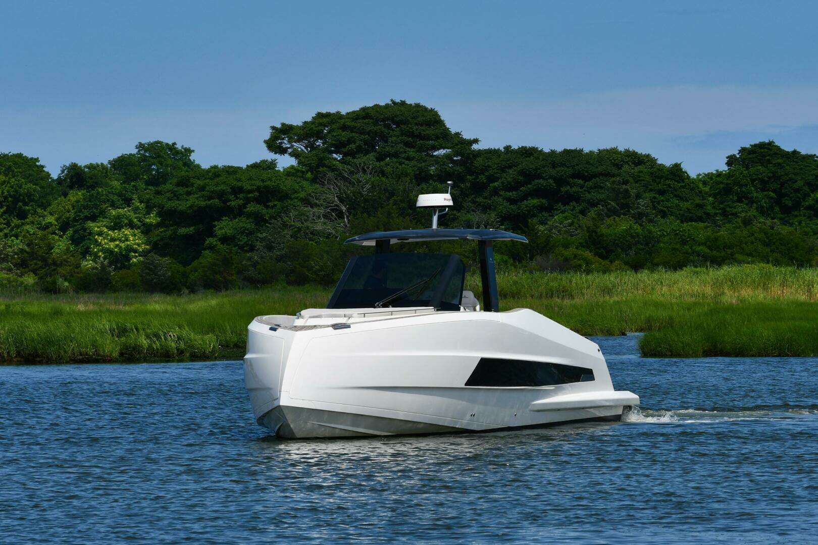 2023 Astondoa 377 Coupe Outboard - Image 7