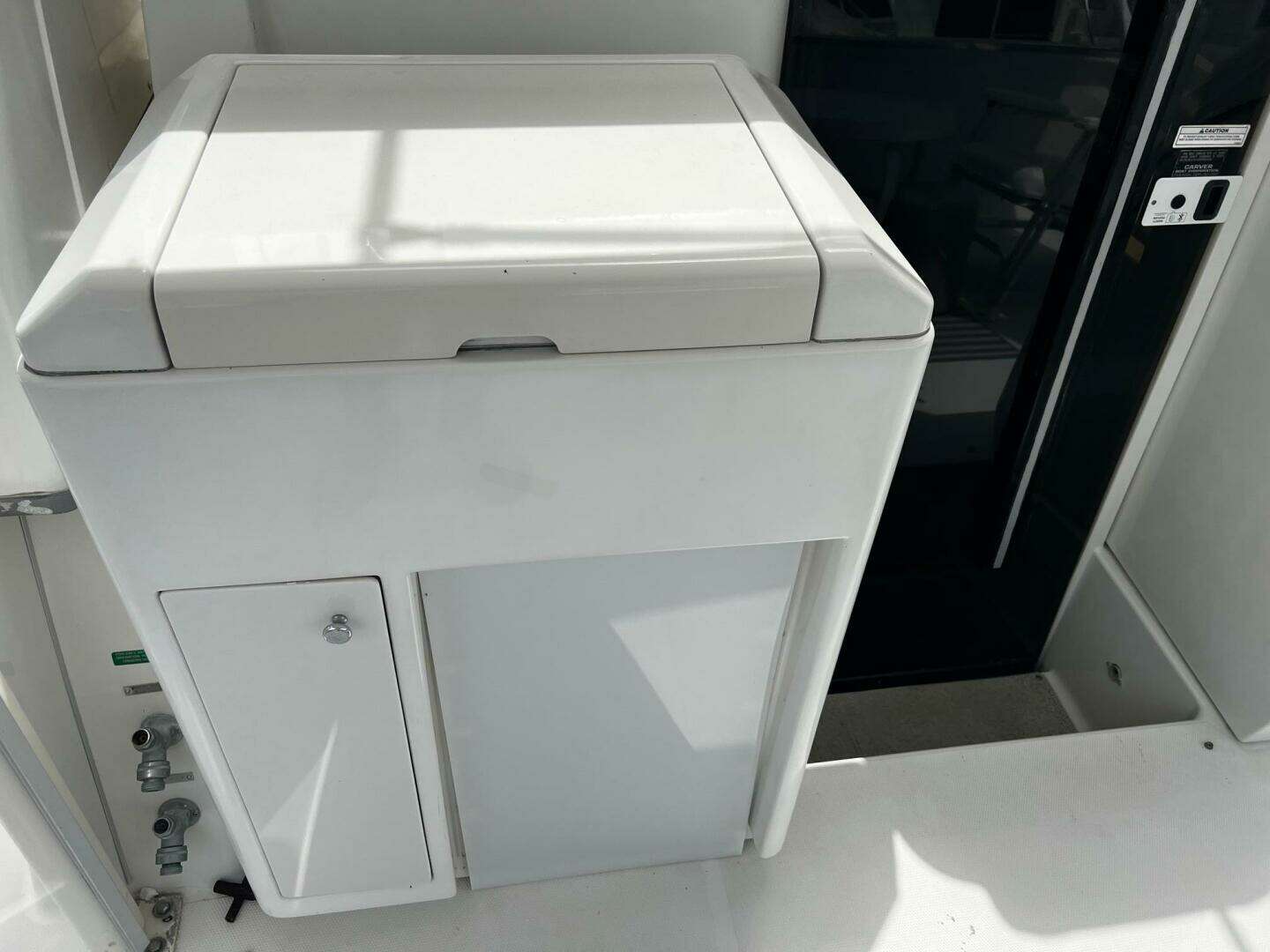 1999 Carver 356 Aft Cabin - Image 17