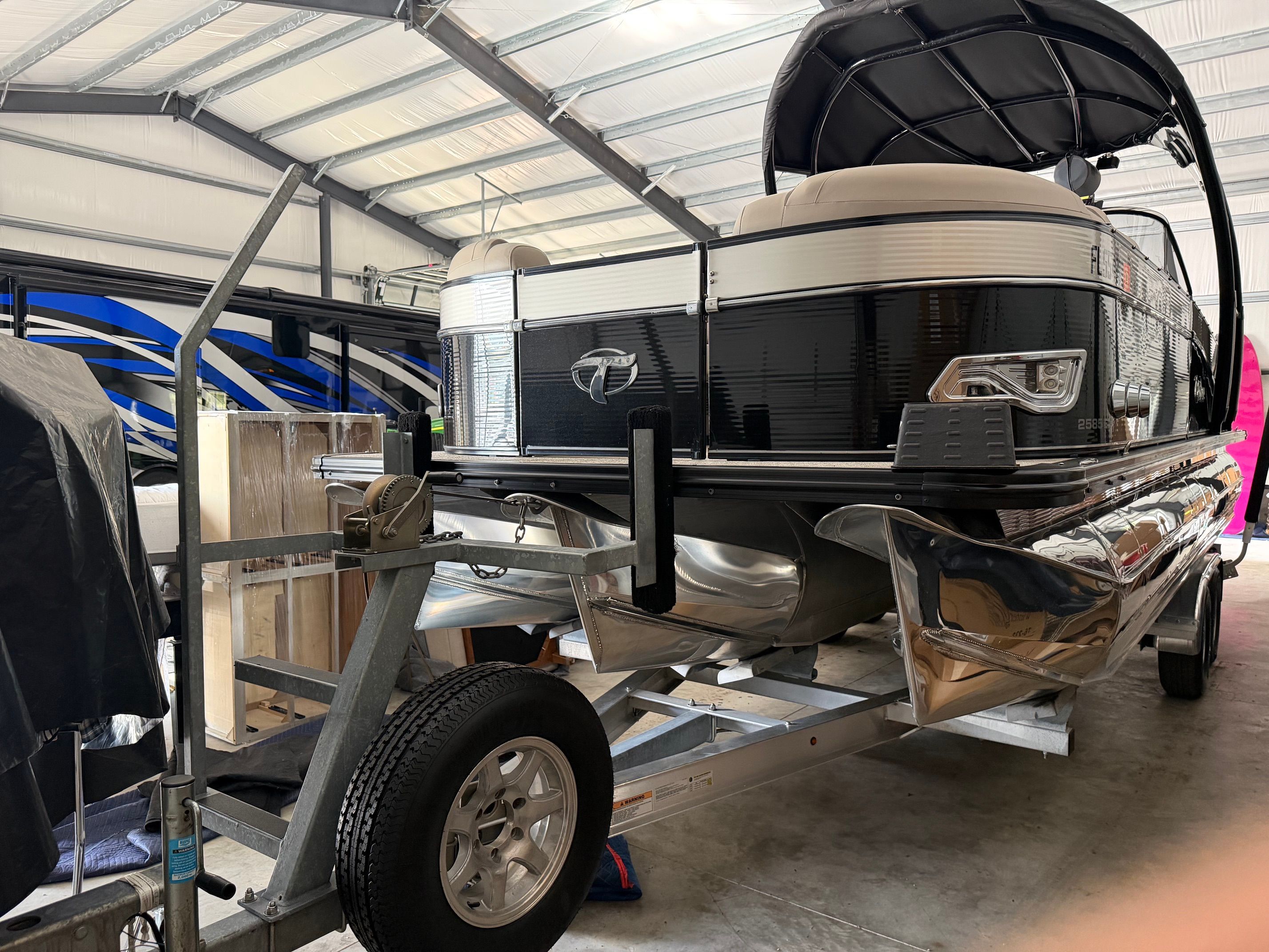 2018 Tahoe Pontoon Cascade Platinum Cruise - 25' - 6