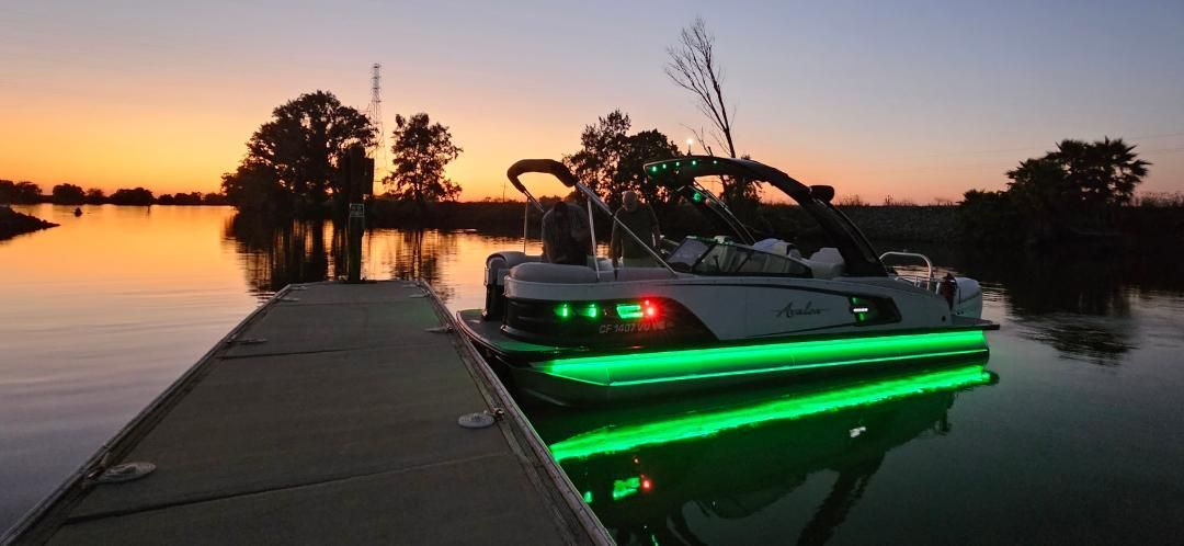 2021 Avalon Excalibur Elite Windshield - 25' - 14
