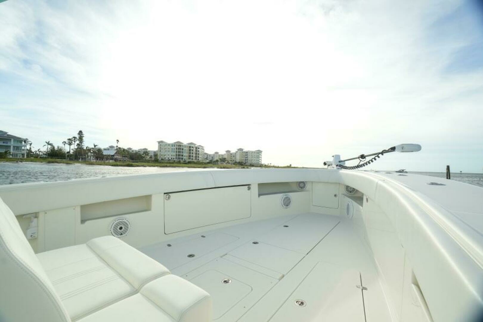 2013 SeaVee 390 - Image 17
