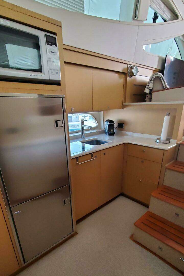 2012 Sea Ray 450 Sedan Bridge - Image 14