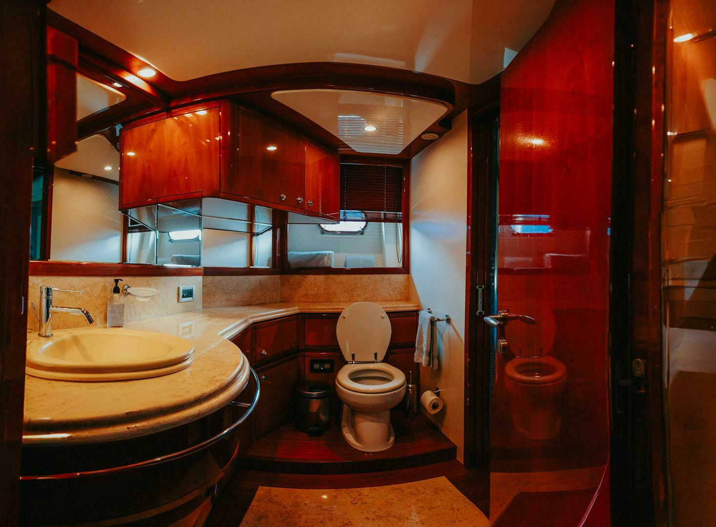 2007 Ferretti Yachts 881 - Image 20