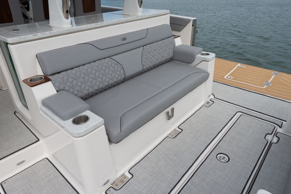 2027 Regal 34 SAV - 24