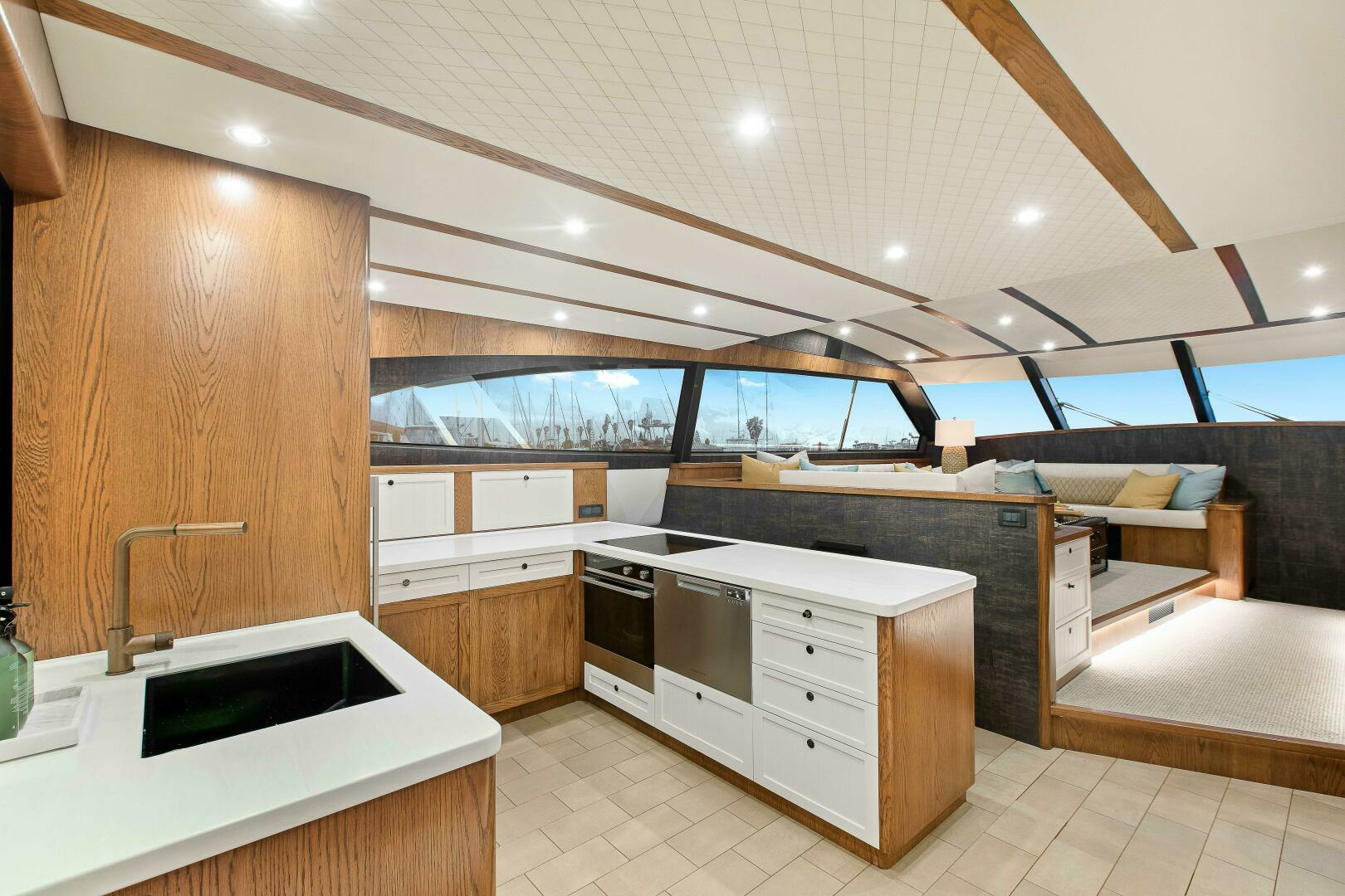 2021 Valder Yachts Power Cat - Image 10