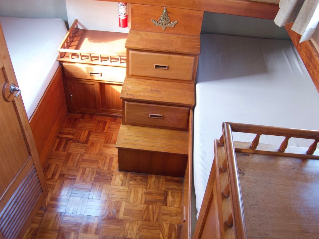 1976 CHB Trawler - 18