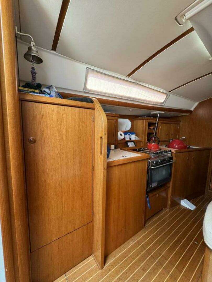 2002 Jeanneau 34.2 - Image 32