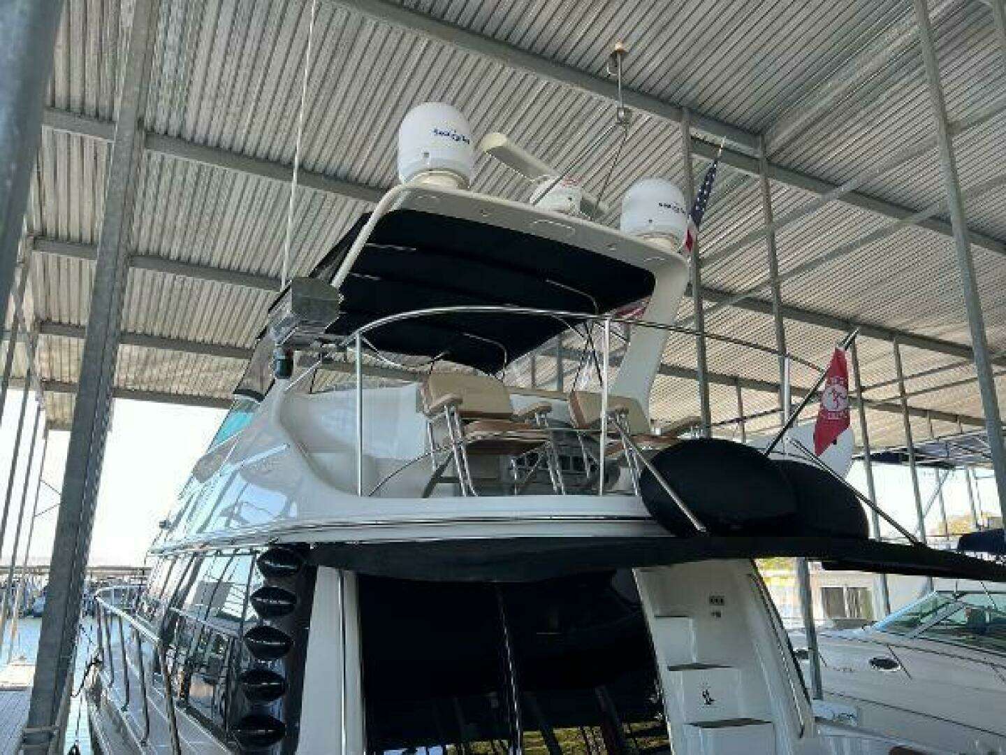 2001 Carver 450 Voyager Pilothouse - Image 13