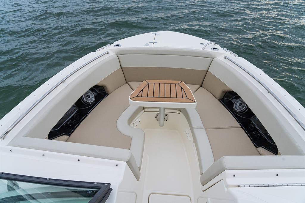 2023-Boston-Whaler-240-Vantage-MarineMax