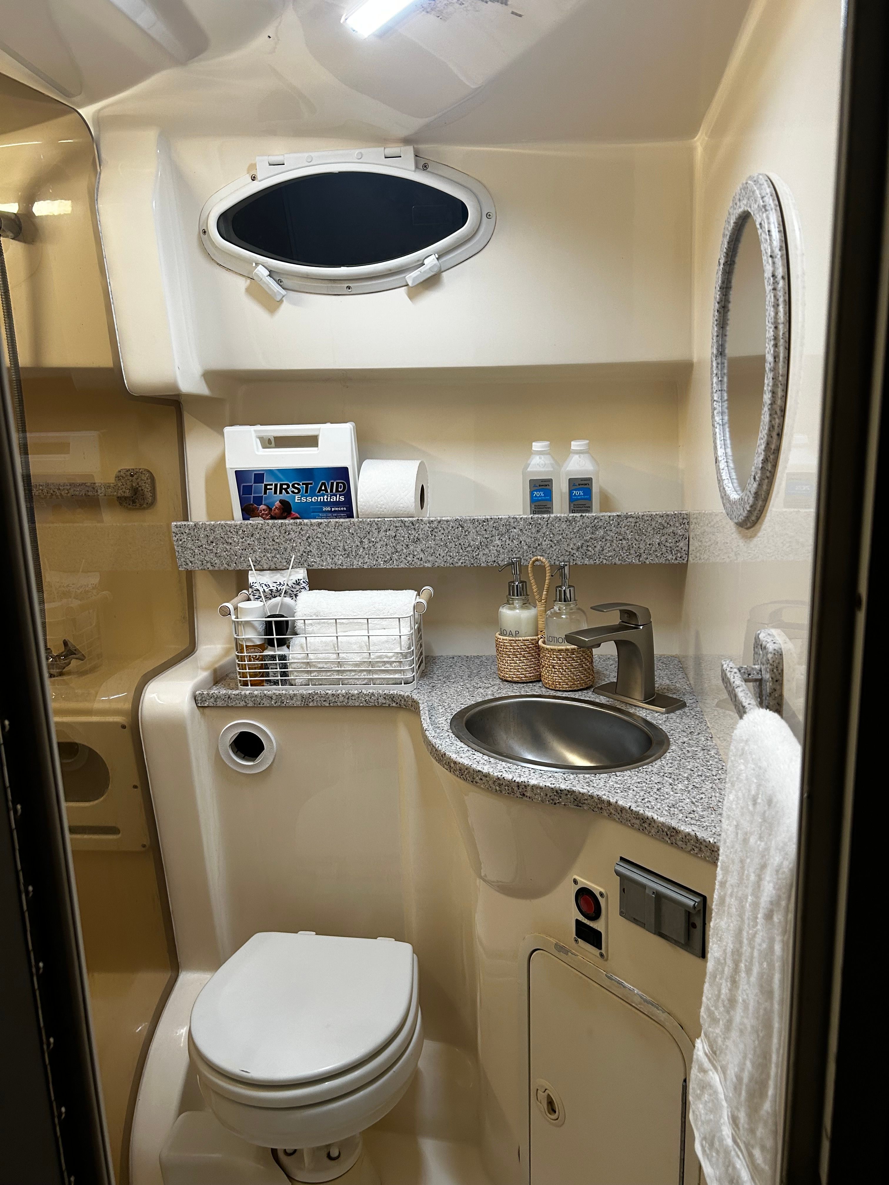 2002 Rinker Fiesta Vee 342 - 2