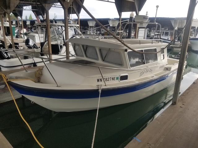 1995 SeaSport 2400 Explorer