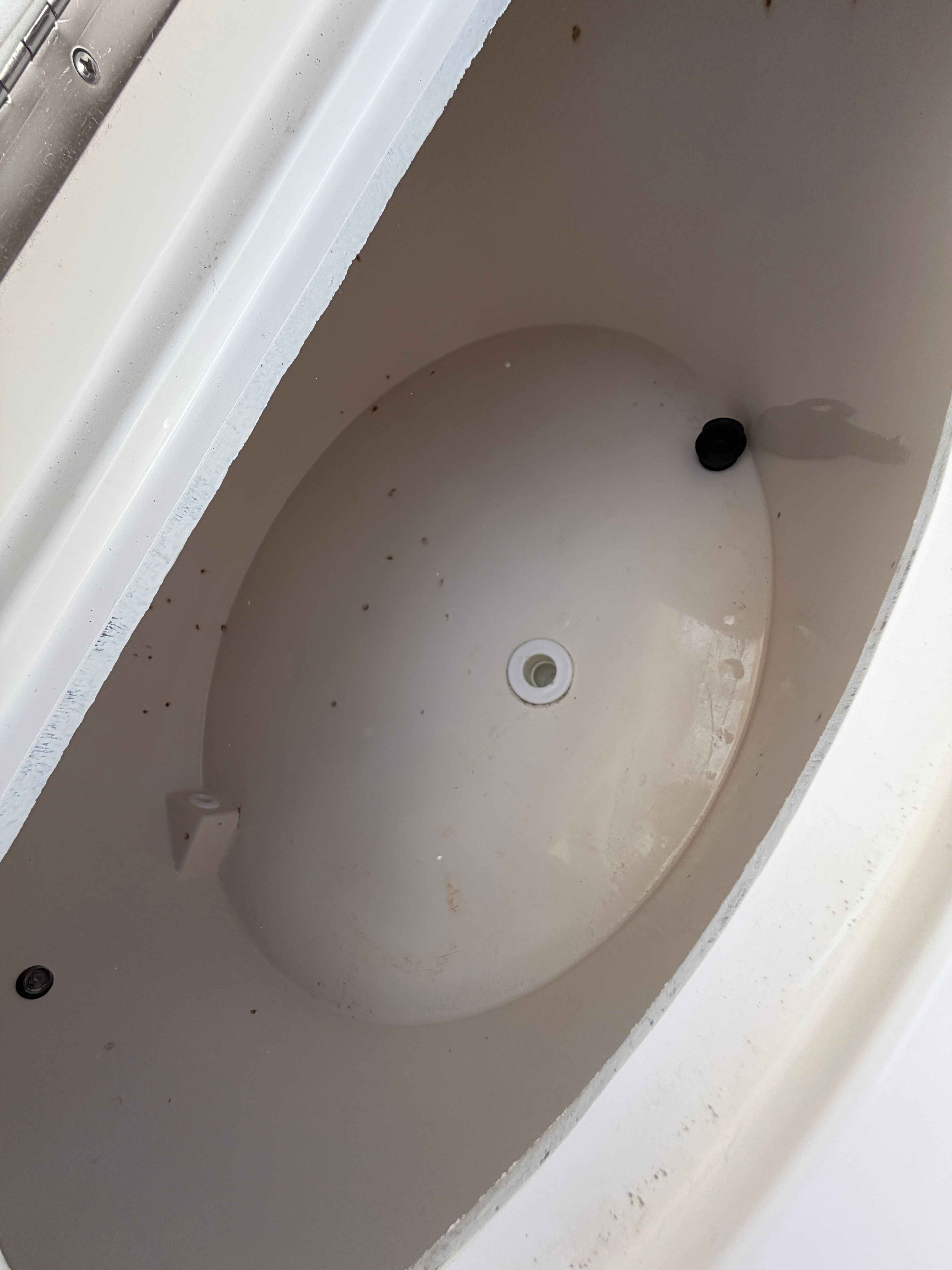 Interior view of a 2004 McKee Craft 24 FREEDOM boat compartment.