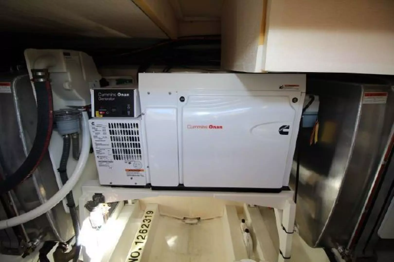 2015 Prestige 550 - Image 22