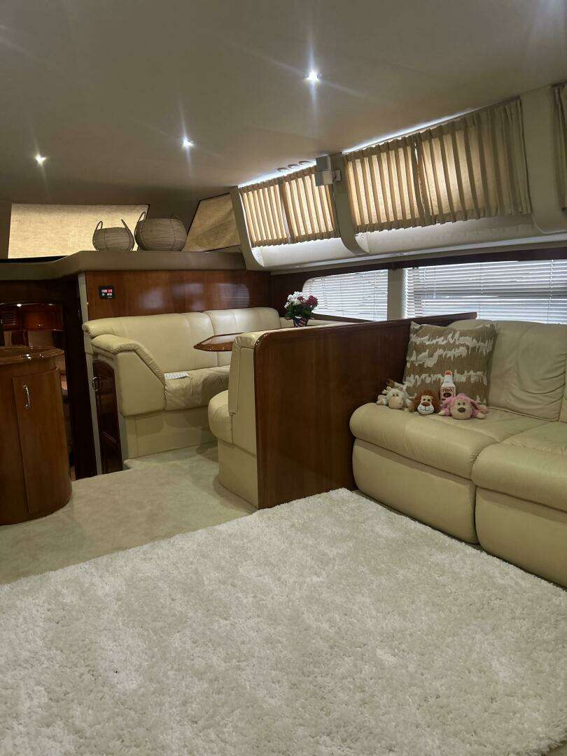 2003 Carver 466 Motor Yacht - Image 52