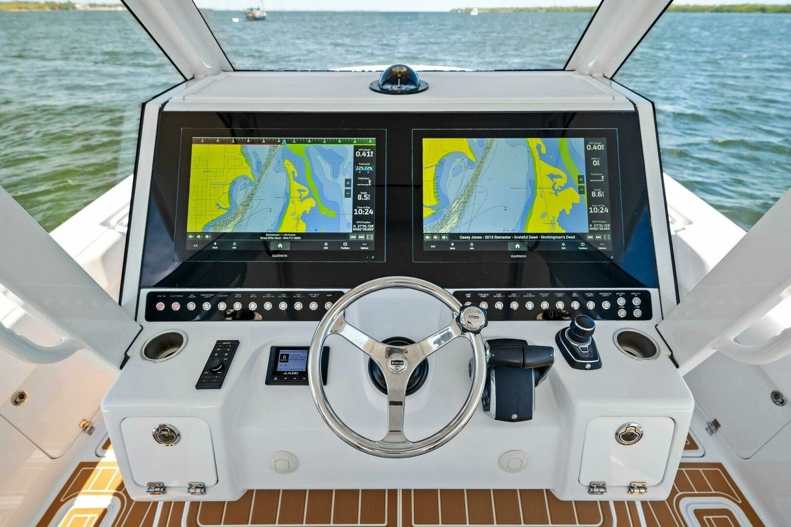 2022 Barker Boatworks 40 HPC - Image 12