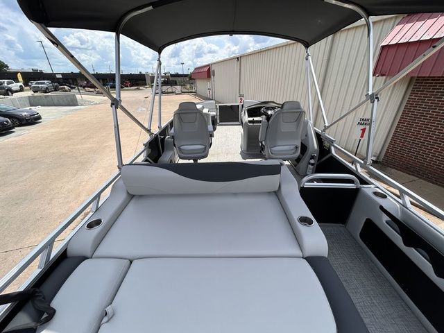 2025 Avalon LSZ Versatile Rear Bench 23 FT - 27