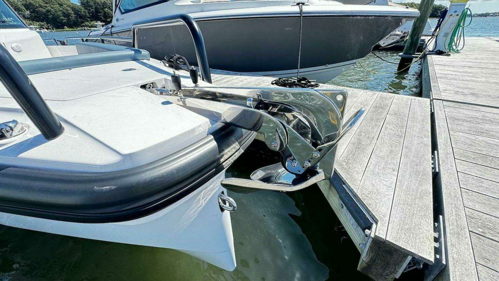 2022 Axopar 28 T-Top - Image 29