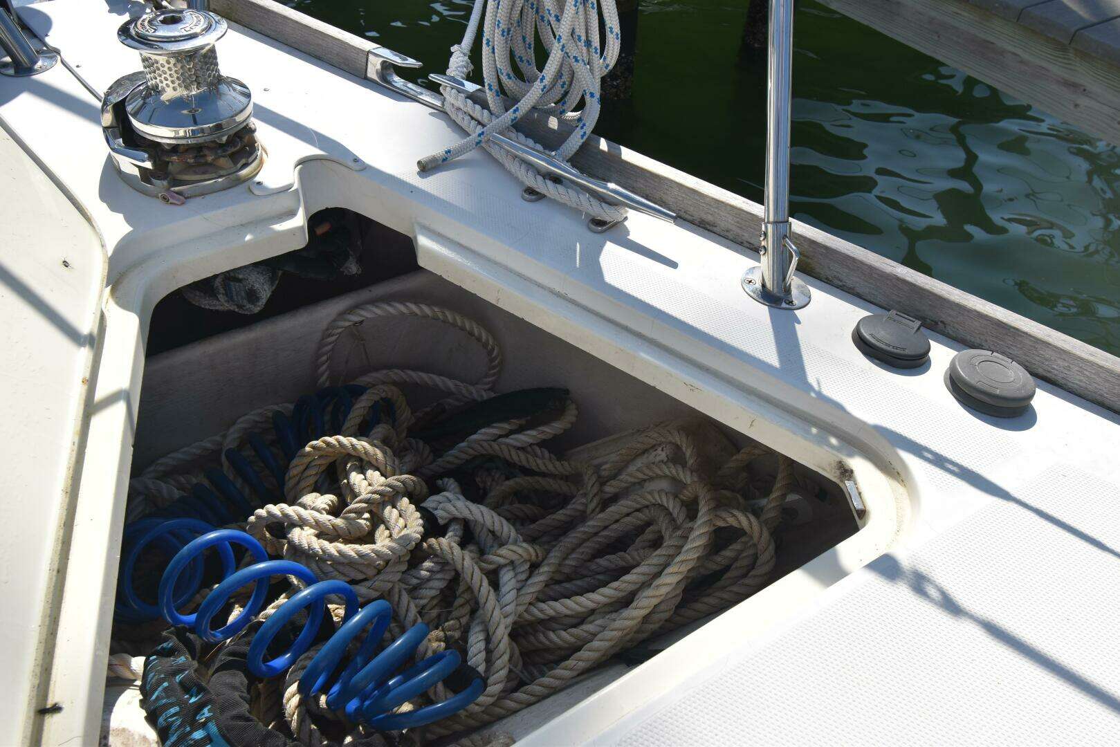 2004 Sabre 386 - Image 6
