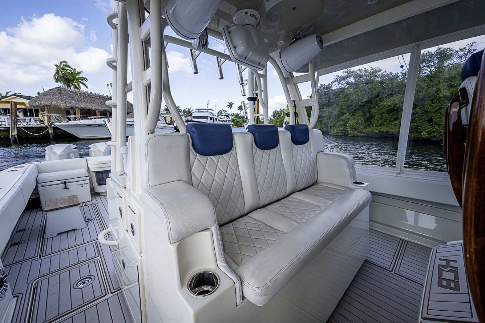 2016 HCB 53 Suenos - Image 38