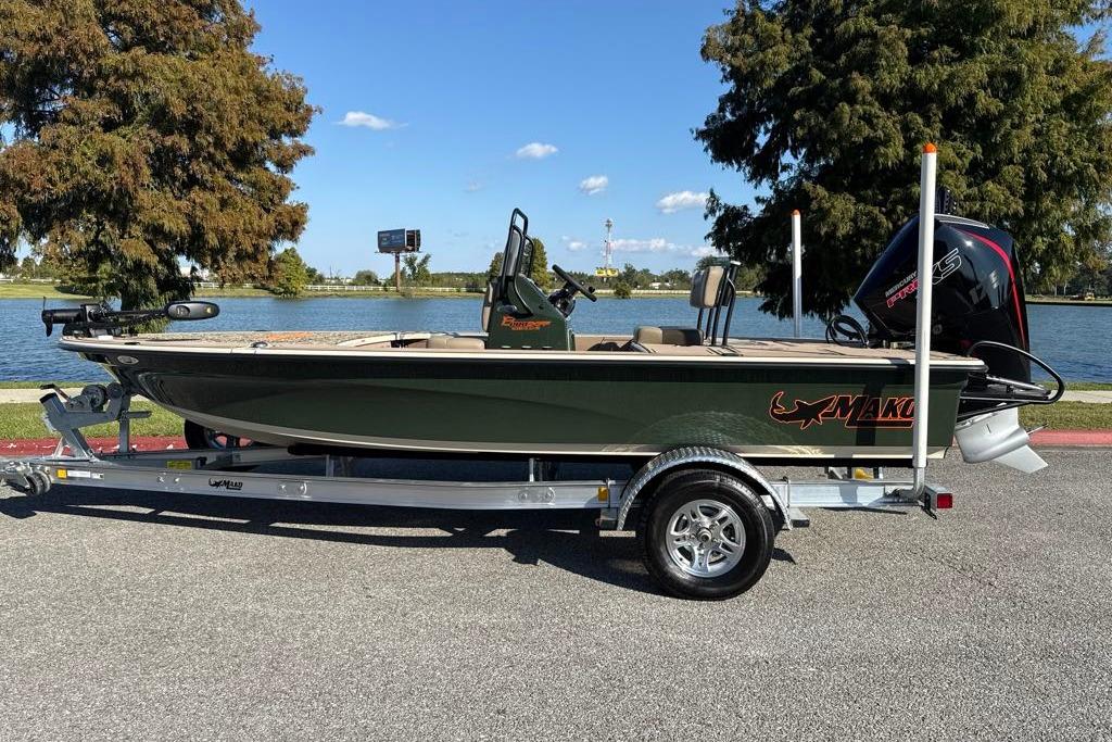 2026 Mako 18 Pro Skiff Backwater Edition