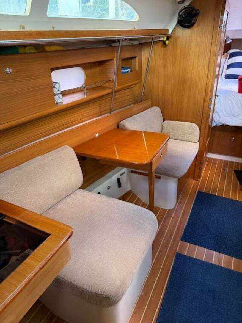 2012 Catalina 355 - Image 29