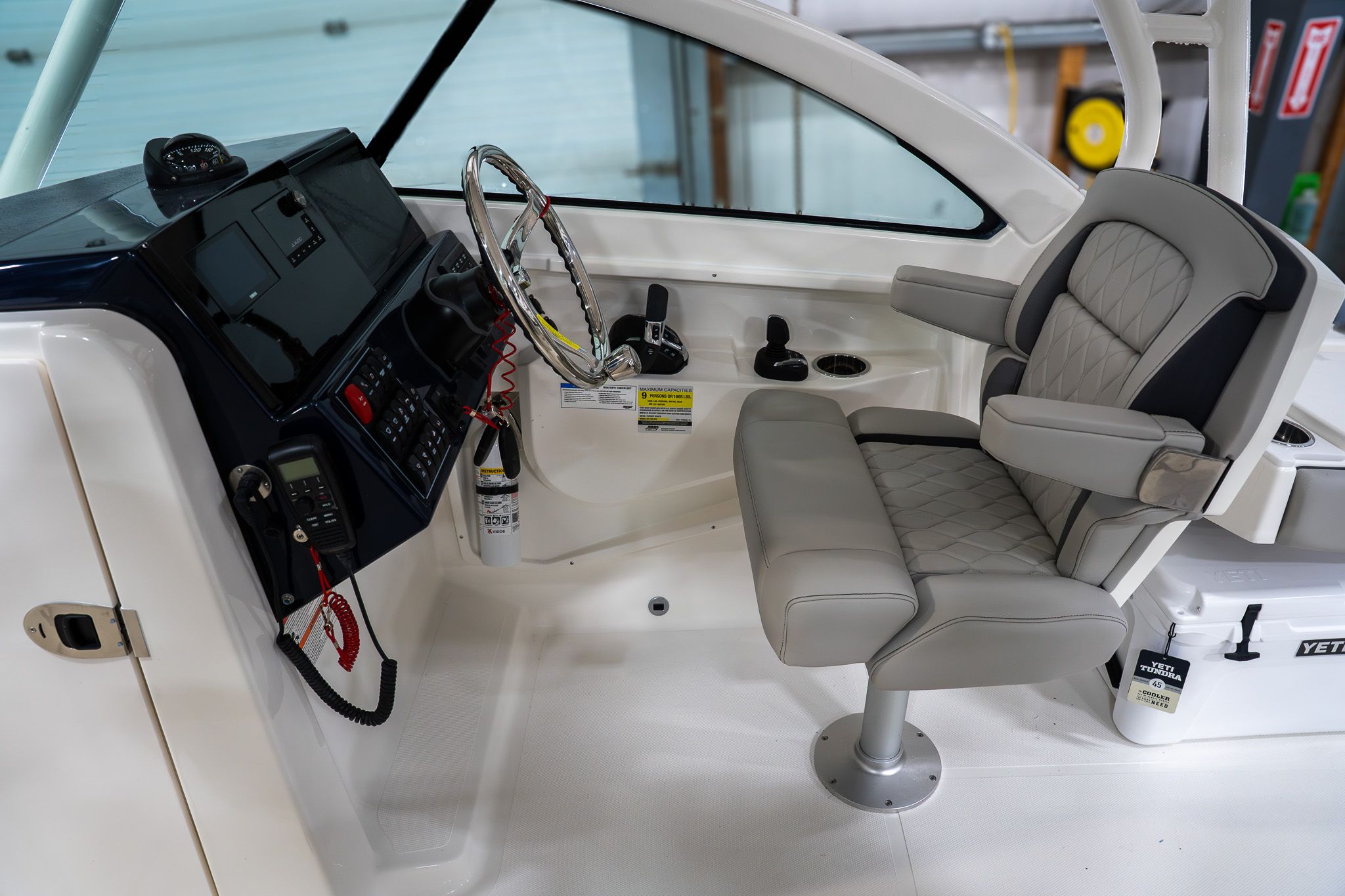 2026 Pursuit DC 246 Dual Console - 14