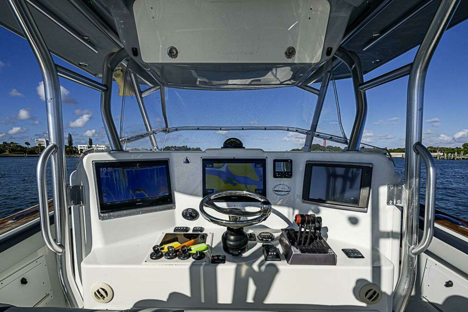 2010 Yellowfin 42 Offshore - Image 15