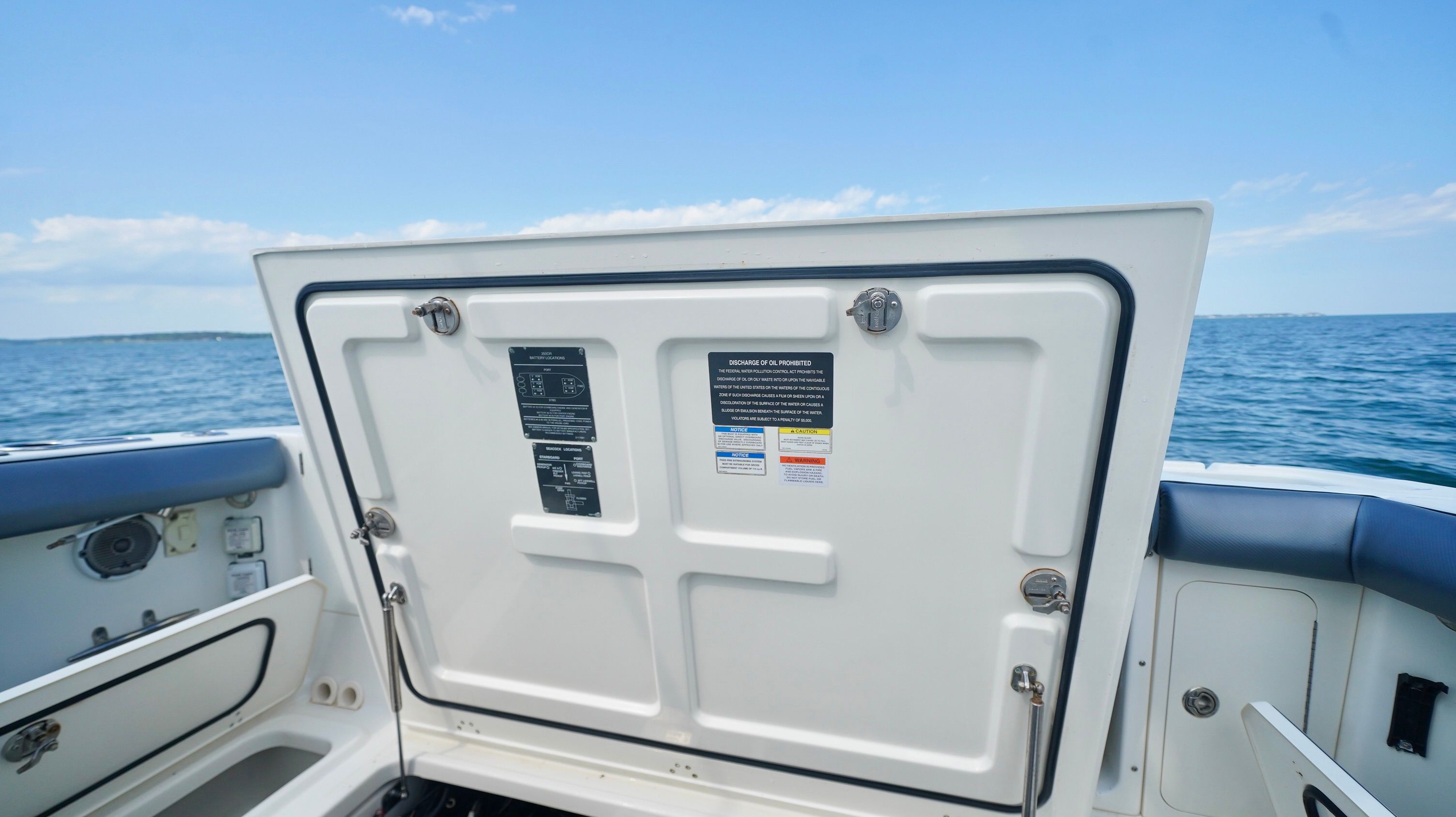 2013 Boston Whaler 350 Outrage - 81