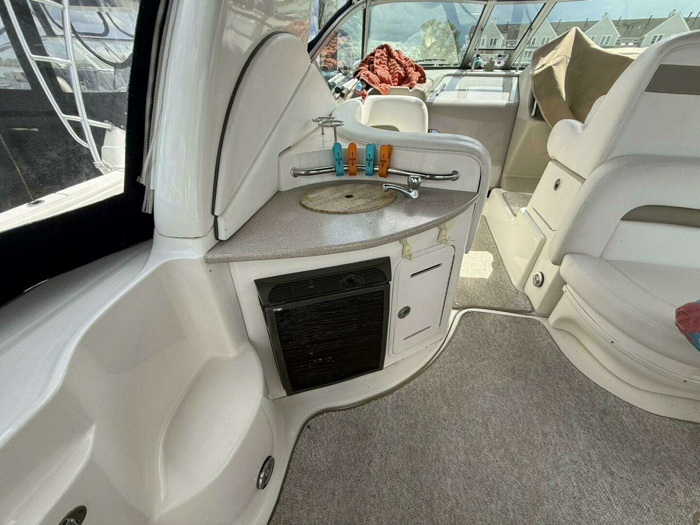 2007 Sea Ray 320 Sundancer - Image 8