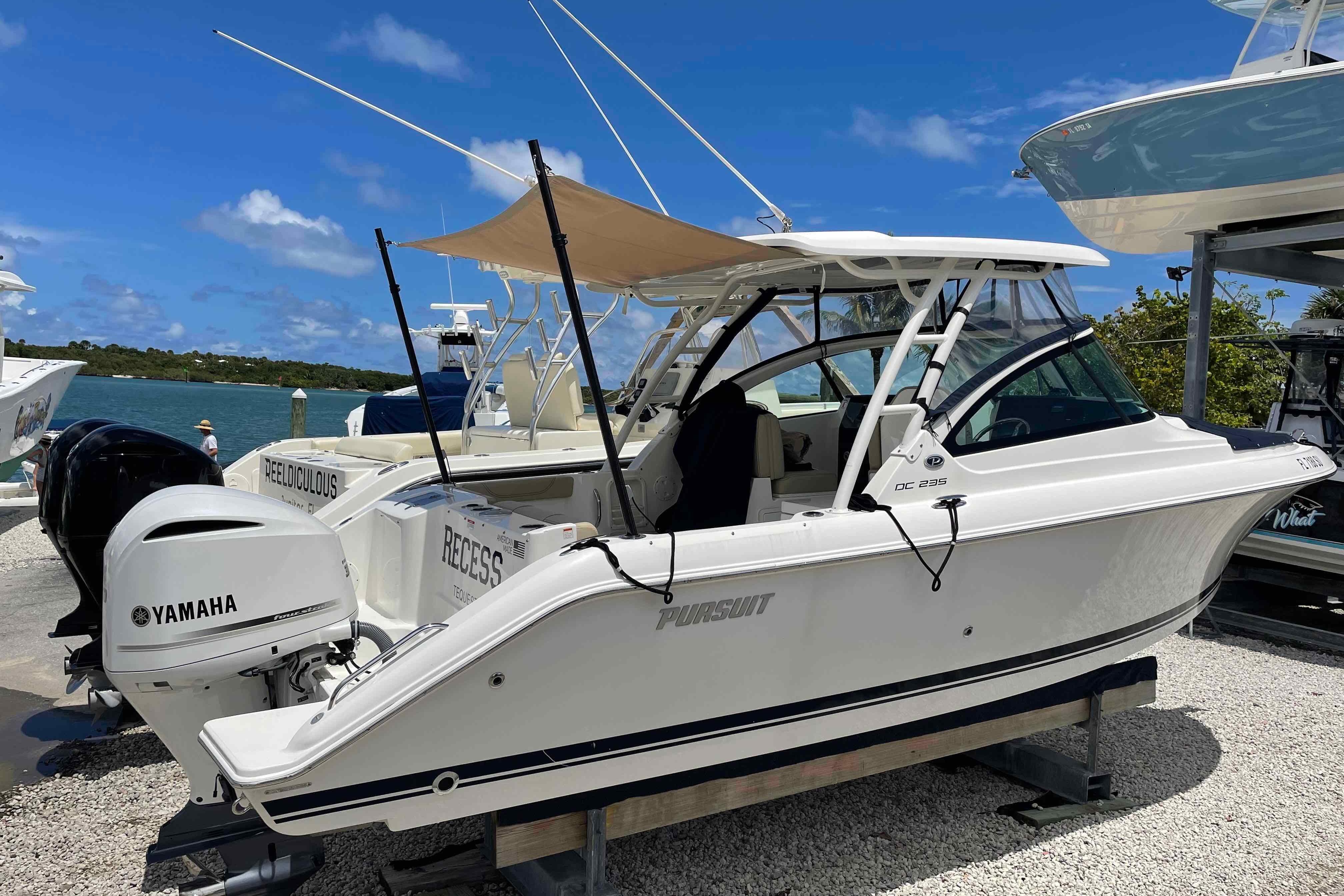 2020 Pursuit DC 235 Dual Console