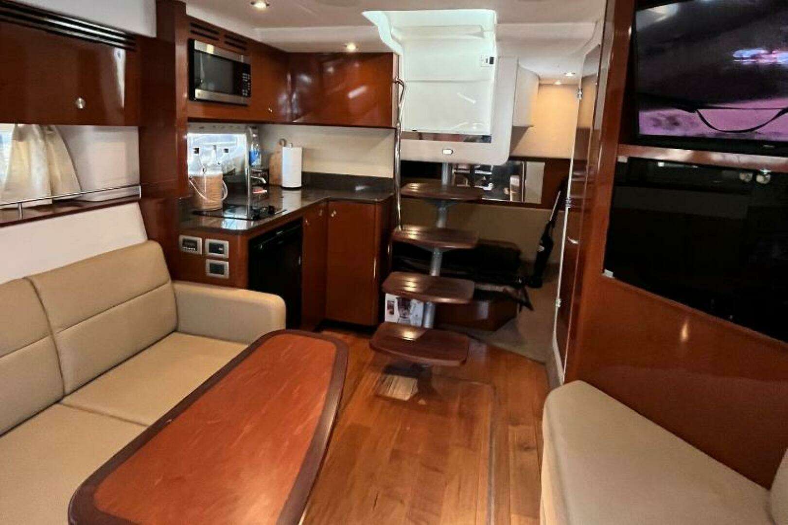 2014 Sea Ray Sundancer 350 - Image 11