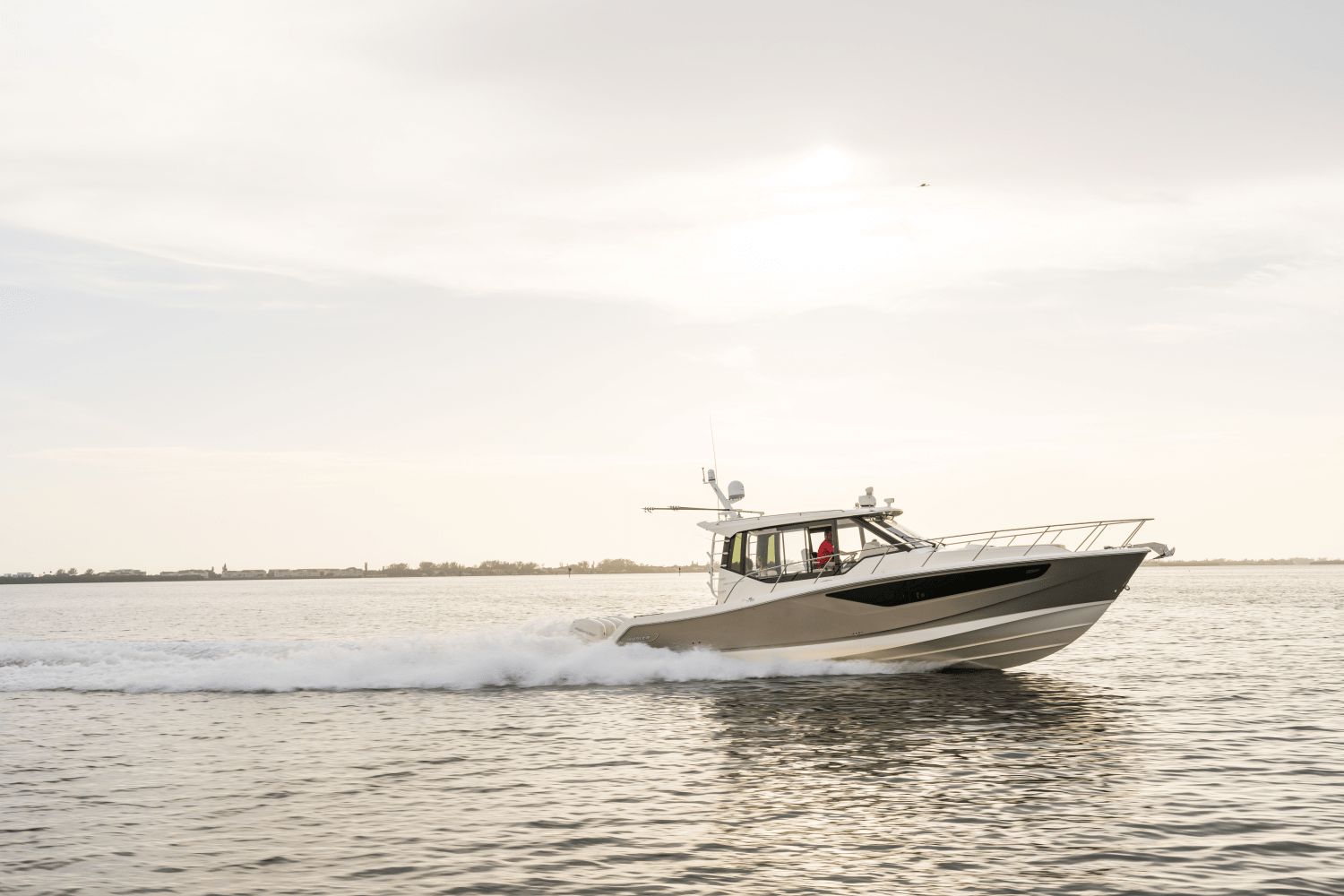 2025 Boston Whaler 405 Conquest - 18