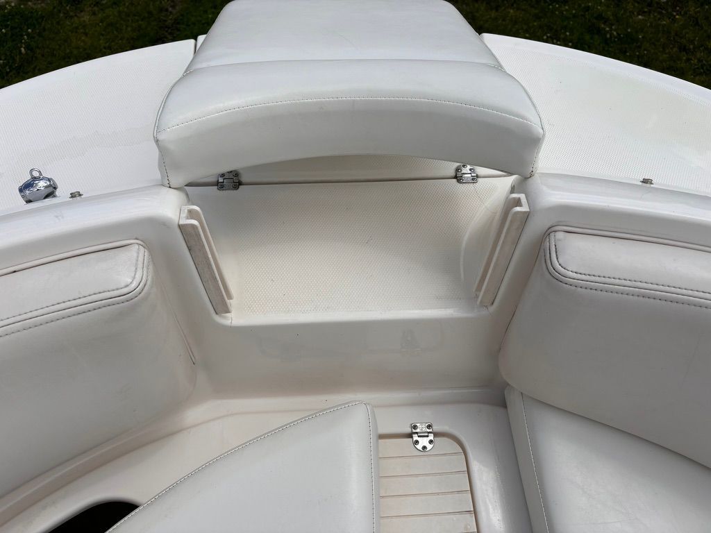 2002 Chaparral Sunesta 243 - 13