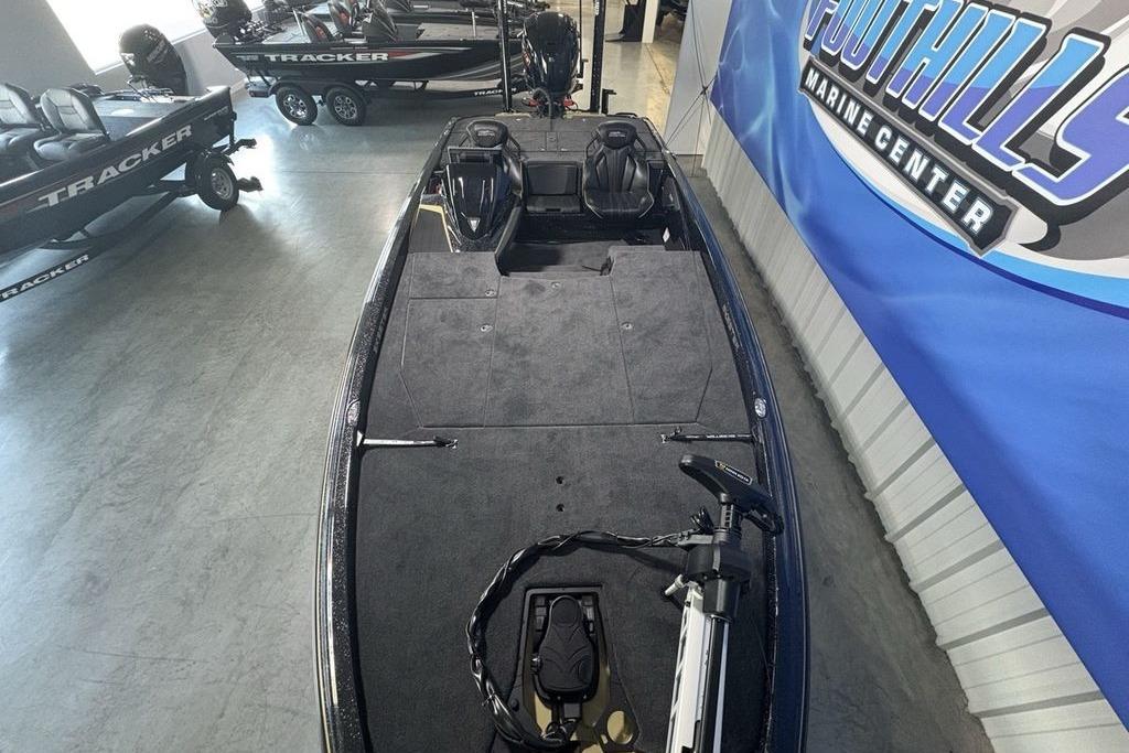 2026 Skeeter ZXE21 boat displayed at Foothills Marine Center showroom.