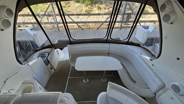 1996 Cruisers Yachts 3570 Esprit - 7